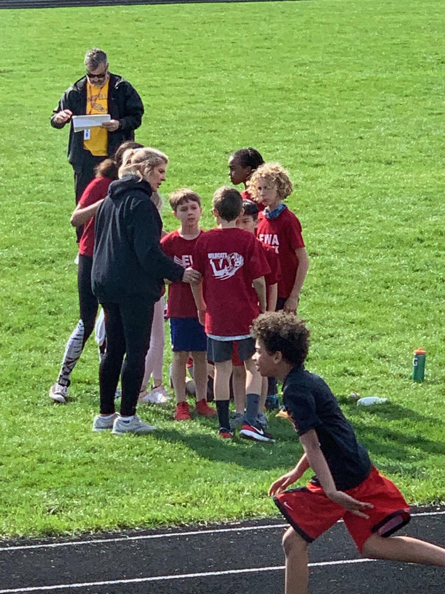 EWA_MCS's tweet photo. Mrs. Bergren coaching our track team! https://t.co/jYvhVdEDRH