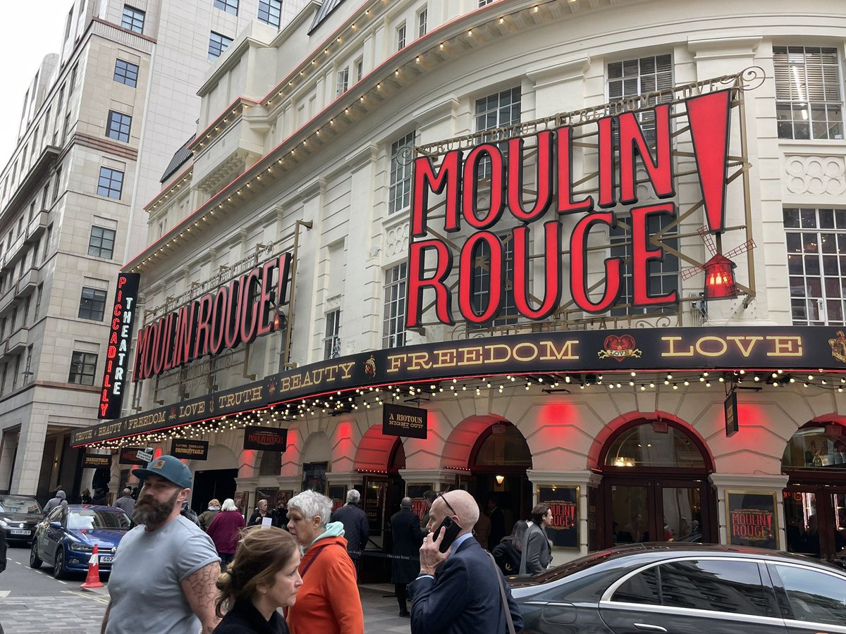PerryPoussardJr's tweet photo. When you can, can, can sit in the Can Can seats @MoulinRougeBway #UK, you do, do, do! Very excited 2 finally see this show. The auditorium is just gorgeous, so I can't wait 4 the show to bring the room alive that much more!!! @luxevagabonds @henryfarnam #Theatre #Musical #WestEnd https://t.co/LmOLkOCtUO