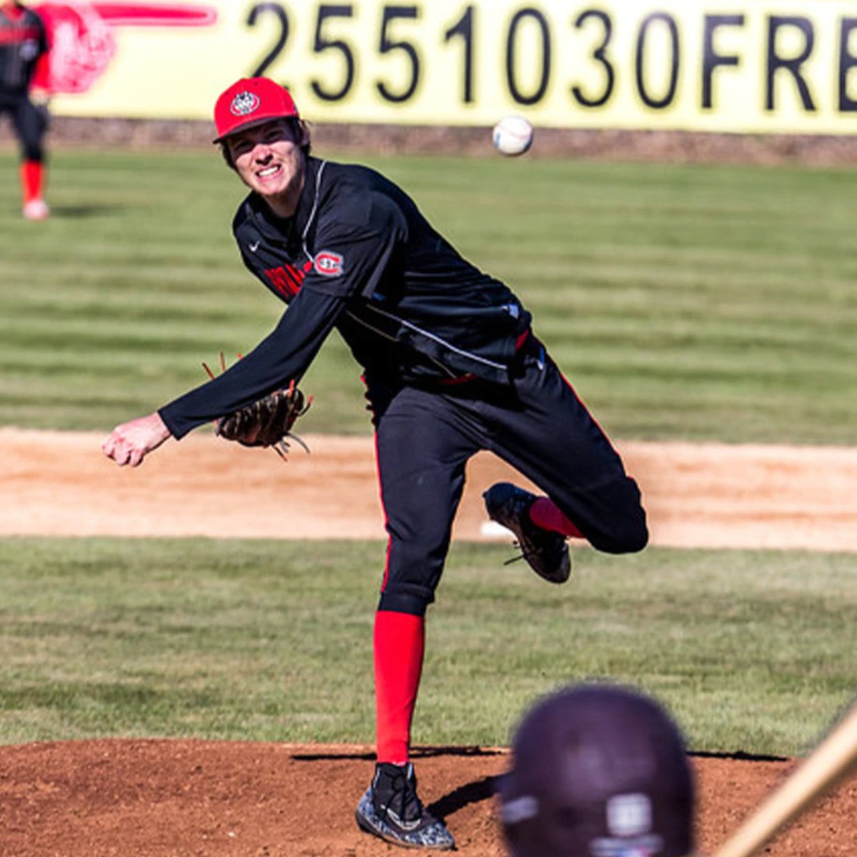 𝙐𝙉𝙏𝙊𝙐𝘾𝙃𝘼𝘽𝙇𝙀!

St. Cloud State fires ✌️ no-hitters in 𝘀𝗶𝘅 𝗱𝗮𝘆𝘀: on.ncaa.com/042722D2BSB. 😤😤

#D2BSB