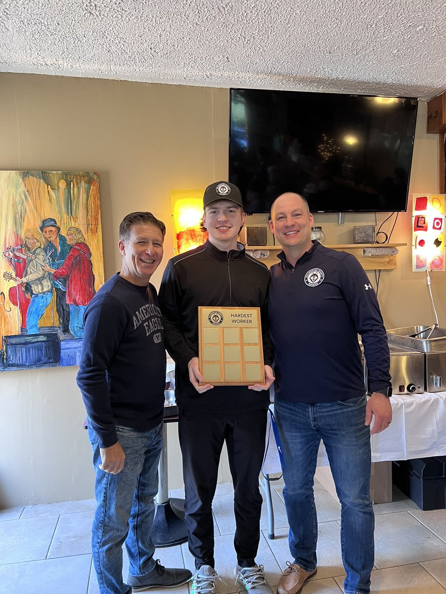 HuskiesJrA's tweet photo. 🚨HALIBURTON COUNTY HUSKIES AWARDS!🚨

Most Valuable Player: Christian Cicigoi

Playoff Performer: Sam Solarino &amp; Patrick Saini

Hardest Worker: Christian Stevens

Top Defenceman: Isaac Sooklal

1/2 https://t.co/buwtIH5oAY