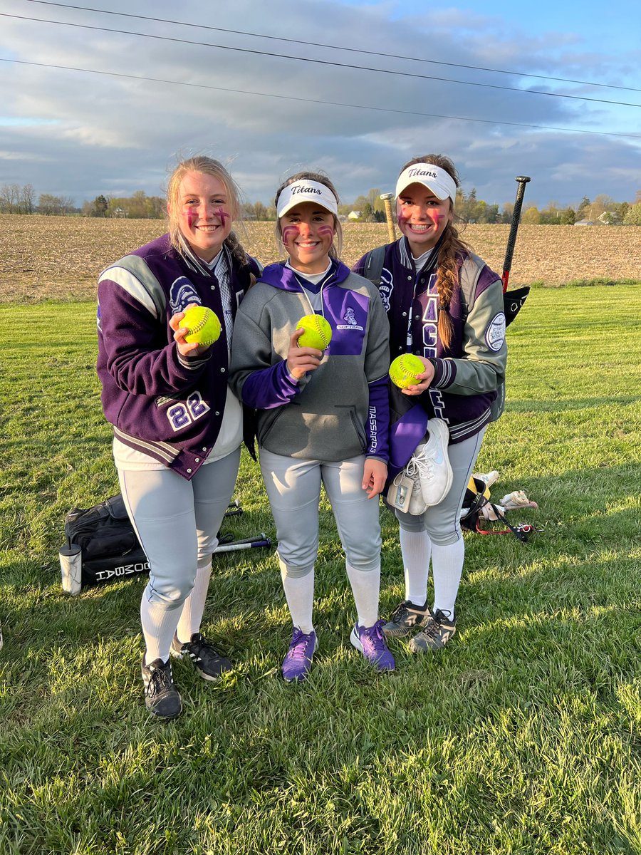 First varsity HR for our Emerald <a href="/HoffaKatie/">Katie Hoffa</a>!   3 run shot over centerfield vs a tough Tuslaw team!  Also hitting well for the Titans was <a href="/PruittHaylee/">Haylee Pruitt</a> going 2-4 with 2 RBI.   Way to hit the ball girls☘️💪🏼