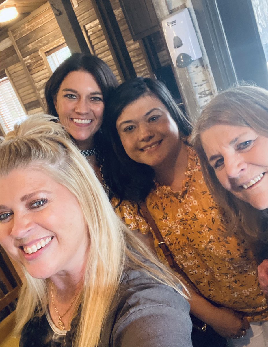 We love our secretaries!! Jenny Salazar, Josilyn Brewer, and Candy Hunstable—we couldn’t “do school” 😁 without you! Thank you for the daily smiles and laughs. Big hugs to all three of you! 
#WhateverItTakes