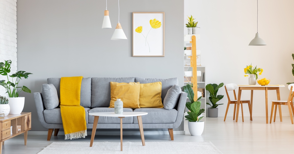 DiamondVogelPro's tweet image. Shades of "greige"... this perfect paint color is a beautiful blend of gray and beige –  a no-fail neutral that plays well with cool and warm tones. l8r.it/39Aq

#Interior #Accent #Armchair #Gray #Grey #Beige #Greige #InteriorDesign #HomeDecor #Paint #InteriorPaint