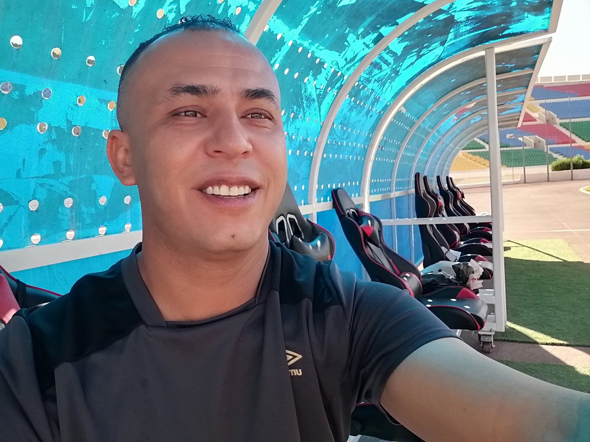 خطرتم ببالي في هذه الساعة ولا أعلم ماهي أمانيكم لكن اسأل الله الذي لاتعجزه الحاجات والأماني ولو كثرت أن يعطيكم ما تتمنون من خيري الدنيا والآخره
أسأل الله أن يغفر لي ولكم ووالديكم، وللمؤمنين والمؤمنات الأحياء منهم والأموات، وأن يرضىَ عنيْ وعنكم فليس بعد رضى الله إلا الجنة ♥️