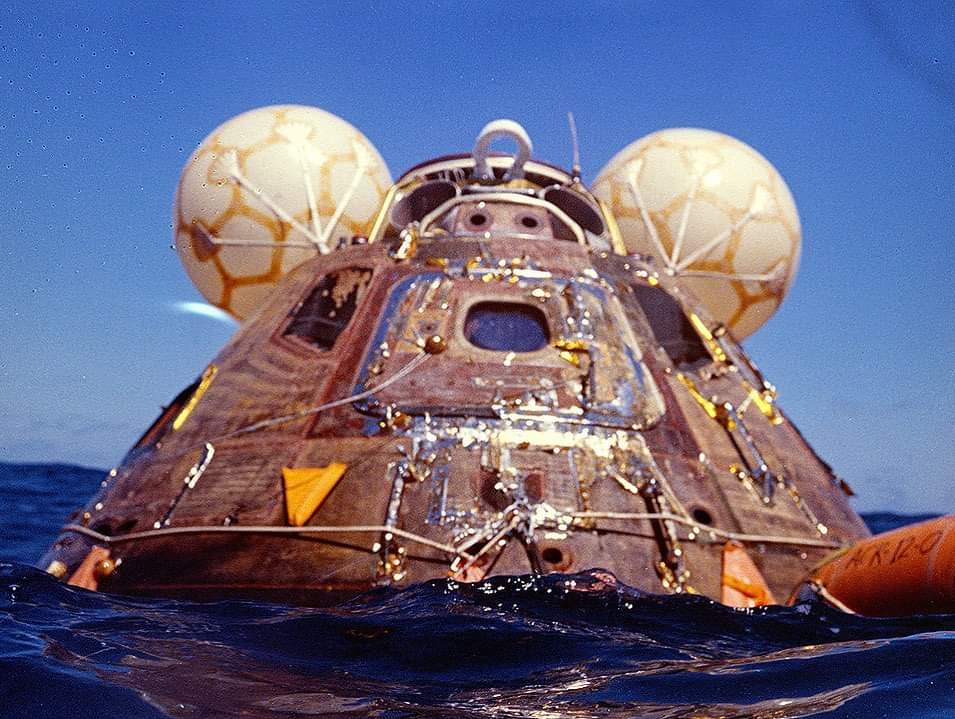 AlhamdanyKahtan's tweet image. 50 Years Ago Today - Apollo 16 Splashdown 
The Apollo 16 Command Module carrying Young, Duke and Mattingly splashes down in the central Pacific Ocean where they are picked up by the USS Ticonderoga 
#apollo16 #commandmodule #apolloprogram #nasa....