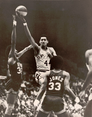 Happy birthday to the the man with one of the best nicknames ever \"The Iceman\" George Gervin 