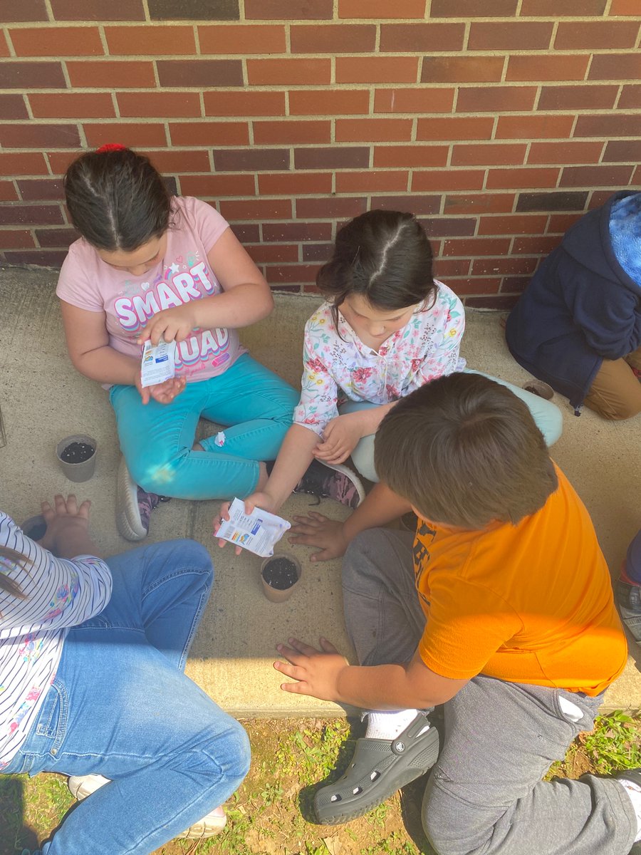 Mrs. Vanessa Flowers tweet media