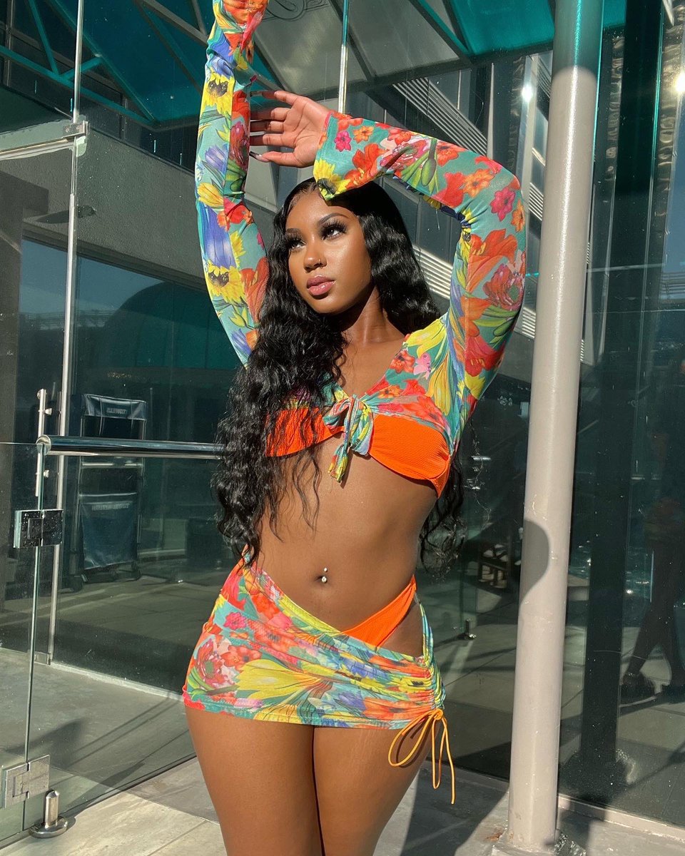 Taylor Davis🧸 tweet media