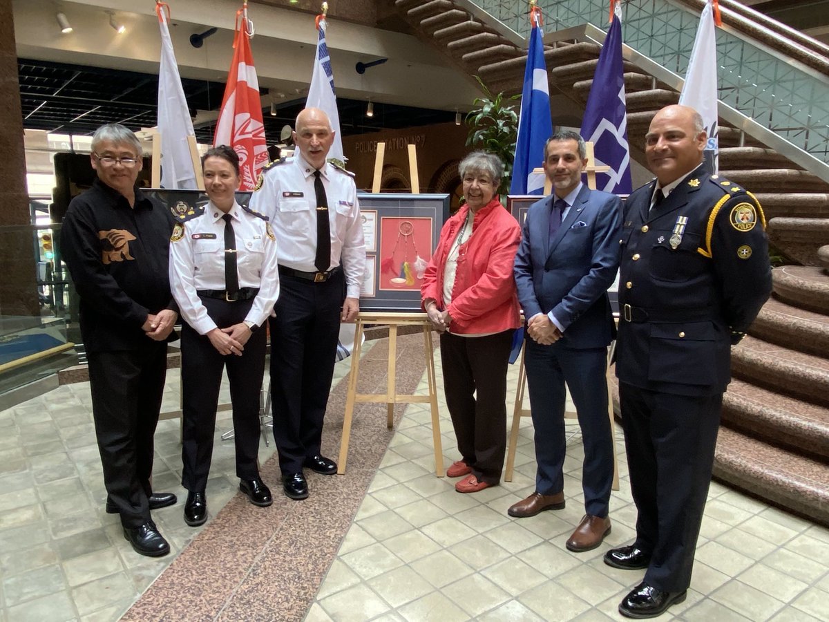 Today, we commemorate 30 years of the <a href="/TorontoPolice/">Toronto Police</a>'s Aboriginal Peacekeeping Unit. We pay tribute to the past &amp; current members of the APU for the significant role they've played in bridging &amp; fostering our relationship with members of Toronto’s Indigenous communities <a href="/TPSmkwa/">TPS Peacekeeping</a>