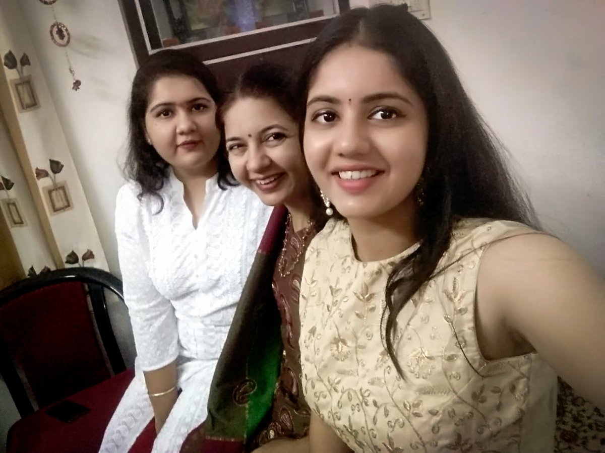 SambhaliUS's tweet photo. This Mother's Day, we celebrate all the strong mothers raising strong daughters. 

Arunima, Program Administrator in Jaisalmer, came to Sambhali with encouragement from her mother and sister.  Having strong women in your life makes a difference. https://t.co/OCv2Agp2NB