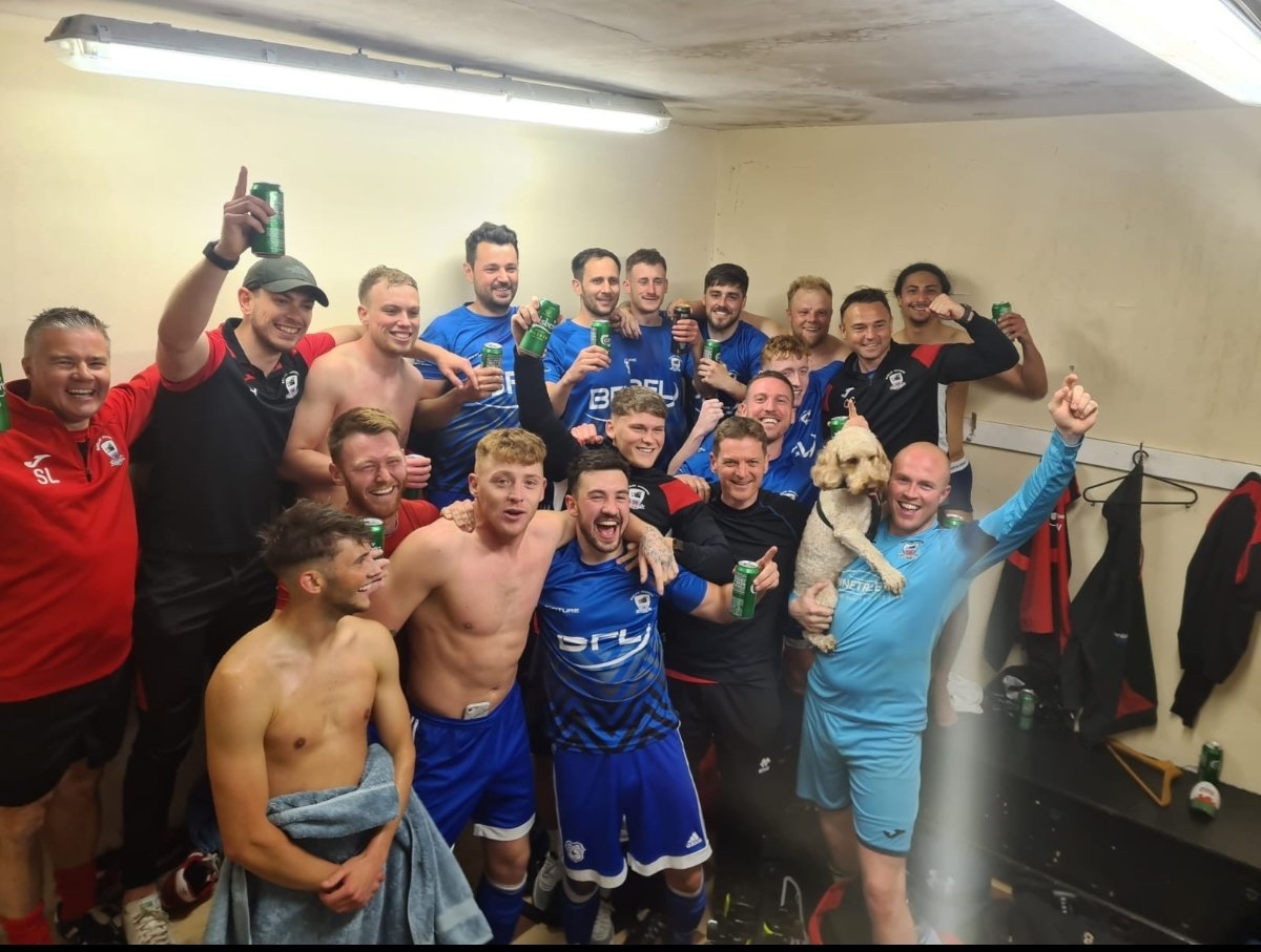 BaglanDragons's tweet photo. The win and 3 points tonight sees us promoted into thr Ardal league. A great side full of quality footballers and great mates, under the guidance of Clemo, Chillo, Phil and Sean have taken us into tier 3 for the first time in our history 🍾 https://t.co/vjXYx9ra3O