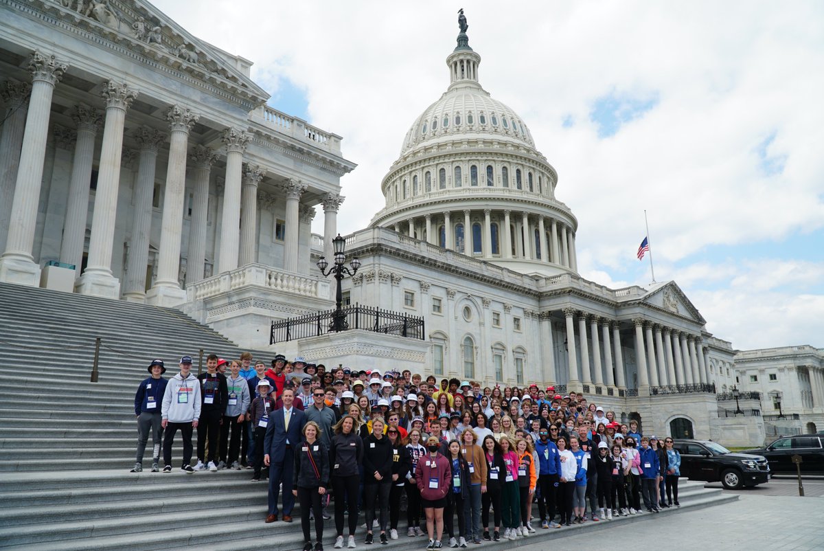 It was great to see Liberty and Lincoln Middle Schools from Edwardsville at the Capitol today! I was excited to meet with these students and teachers from my district. After a tour of the Capitol, I got the opportunity to answer some great questions and take some selfies!