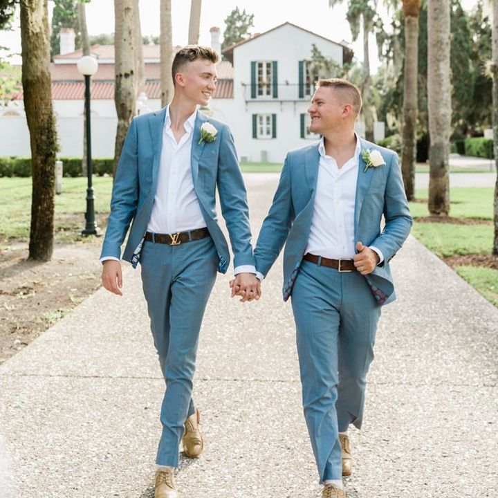 Jekyll Ocean Club (@jekylloceanclub) on Twitter photo The first steps to forever.
Photo by: IG/@brookerobertsphoto
Flowers: IG/@theroseandvinebwk
Officiant: IG/<a href="/jimobergefell/">Jim Obergefell</a> The first steps to forever.
Photo by: IG/@brookerobertsphoto
Flowers: IG/@theroseandvinebwk
Officiant: IG/<a href="/jimobergefell/">Jim Obergefell</a>