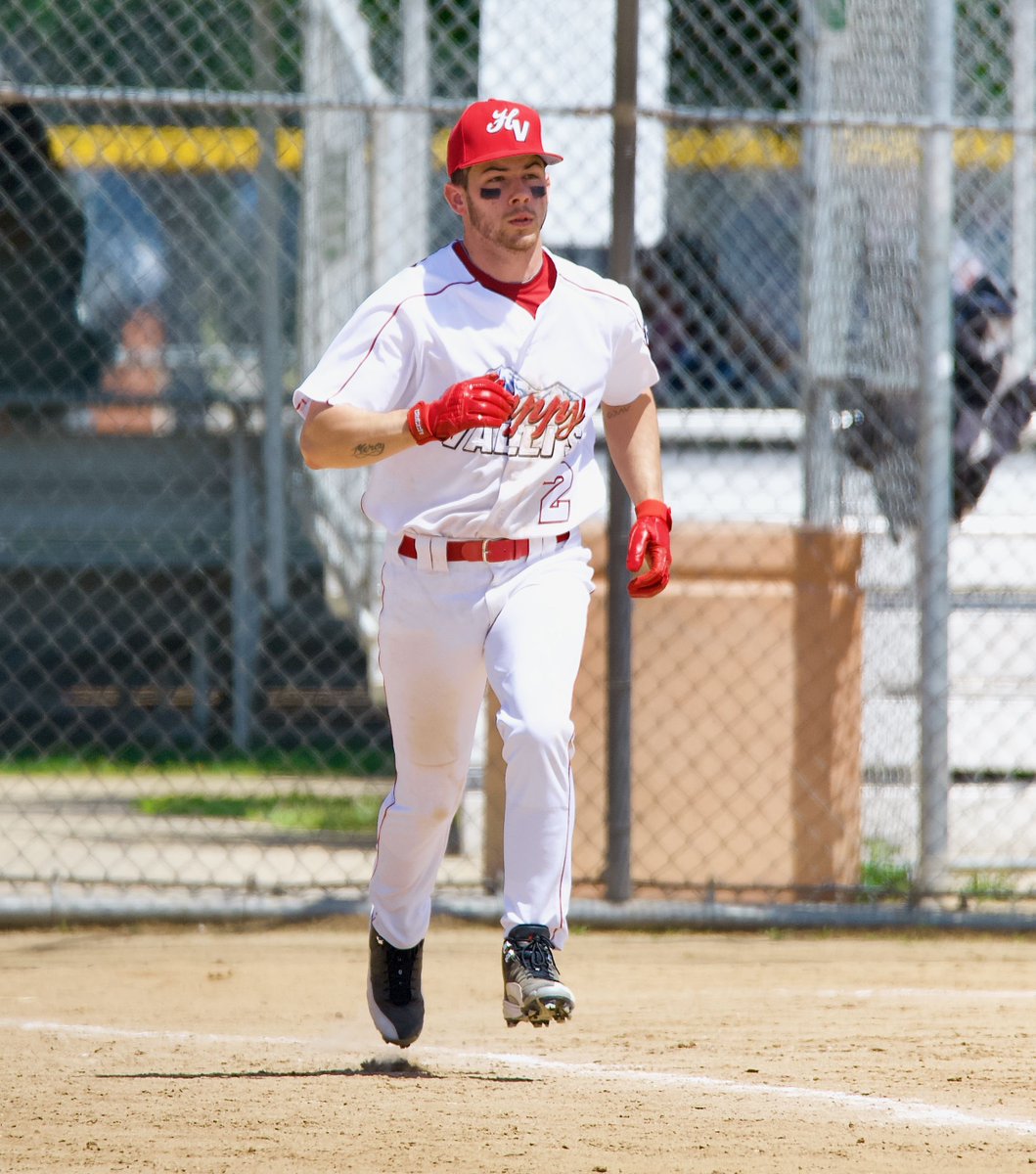 DNJmedia's tweet photo. 📸|| Nick playing softball in LA on April 26th 2022 https://t.co/CBlFainhaV