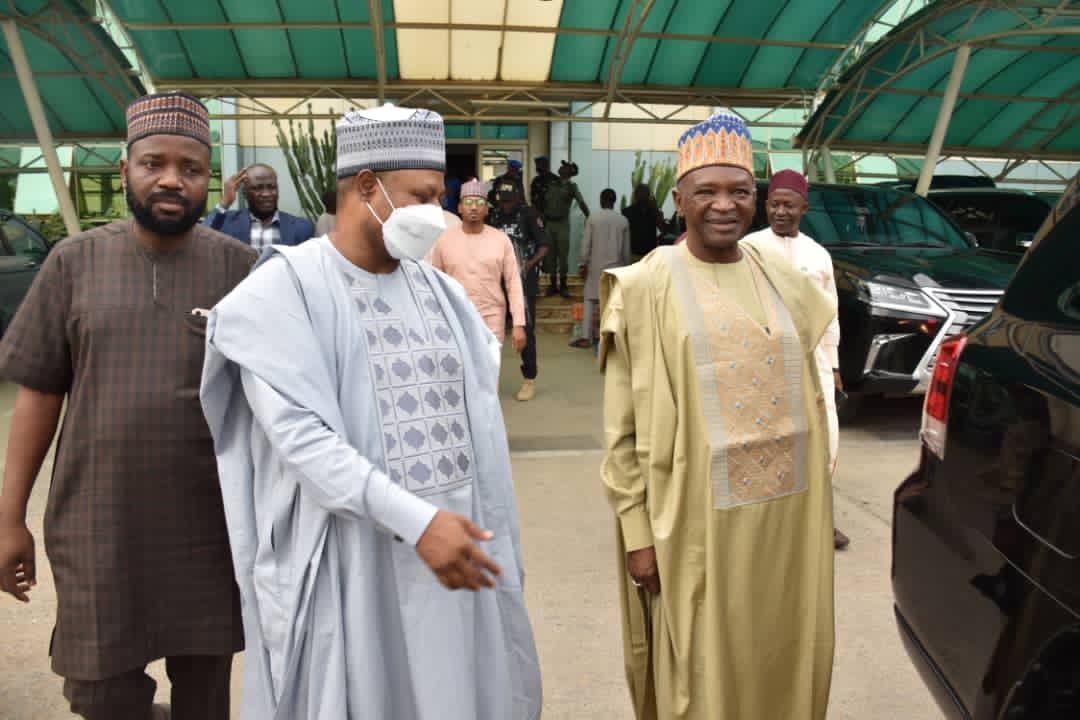 UbaSaniMedia_'s tweet photo. Senator @ubasanius Visits The Honourable Minister of Agriculture and Rural Development, Dr Mohammad Mahmood Abubakar in his office at the Ministry's Headquarters, Abuja...

#UbaSaniForGovernorKD
#UbaSani2023 https://t.co/G4IPyALLSN