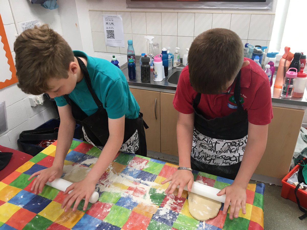 MissTyson12's tweet photo. Y4 enjoyed our Ancient Egypt day. We baked flat bread, made death masks and researched some of the gods and goddesses they worshipped. @AlthorpeKeadby https://t.co/w2uLDiPrMe