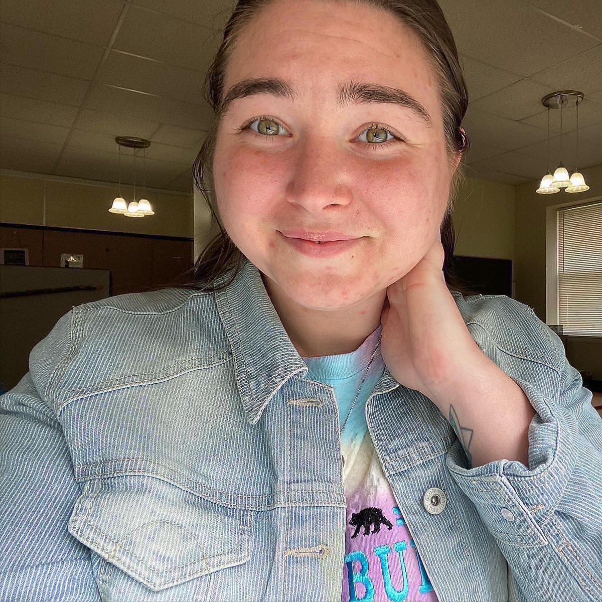 Some of the iHeart Hudson Valley staff rocking the denim for #denimday 💙 

Wearing denim today show you support victims of sexual abuse and your helping raise awareness! 

#denimday #nationaldenimday #ssam #sexualassaultawarnessmonth #denim #hudsonvalleyny