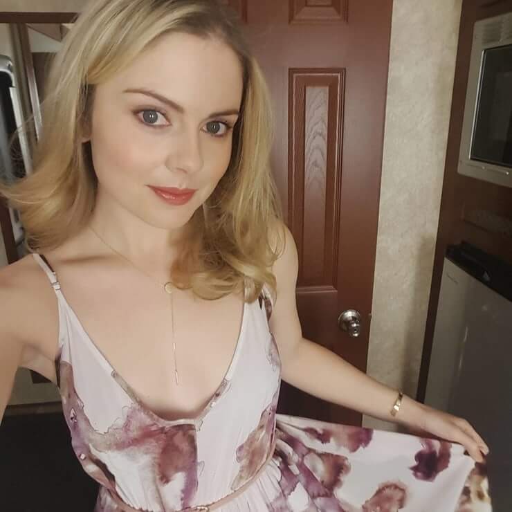 pxrtaljumper's tweet photo. #WCW @TinkAndGreen https://t.co/AfHbKEmDkh