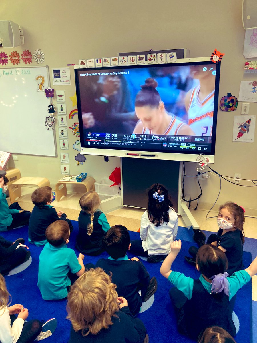 BISCLPYear1's tweet image. The #terrifictigers had so much fun during their Entry Point today looking at clues to guess what their new topic is…and found lots of Chicago Sports memorabilia! They also watched some famous Chicago sporting moments. What could our new topic be? ⚾️ 🏒@BISCLincolnPark @The_IPC