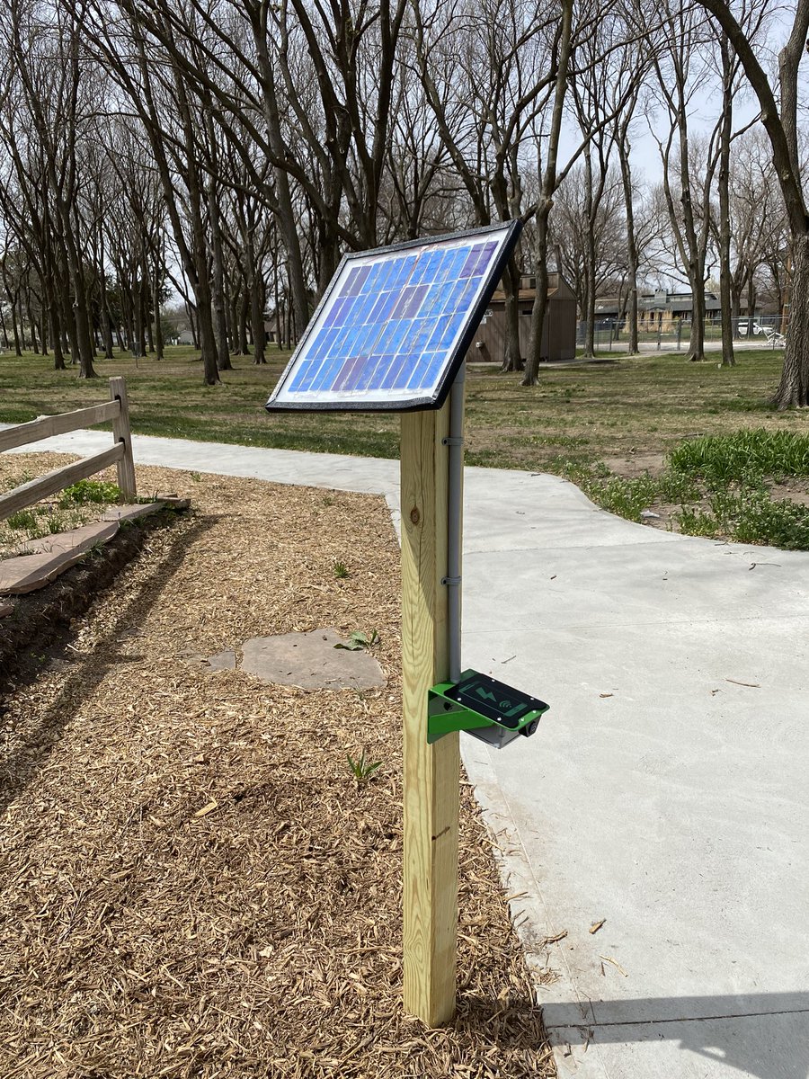 EnergyIslander's tweet image. Stolley Park is now electric! ⚡️⚡️ Visit one of these two solar phone chargers to check out the awesome work the Principles of Alt Energy students did to put together these chargers. (Also, they are wireless 📶) @GIPublicSchools @GISH_Islanders