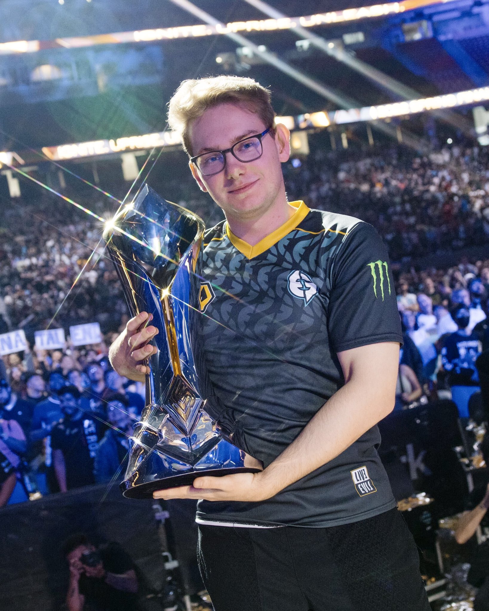 lcs-on-twitter-from-lec-mvp-to-lcs-champion-https-t-co-sn2aco58yp
