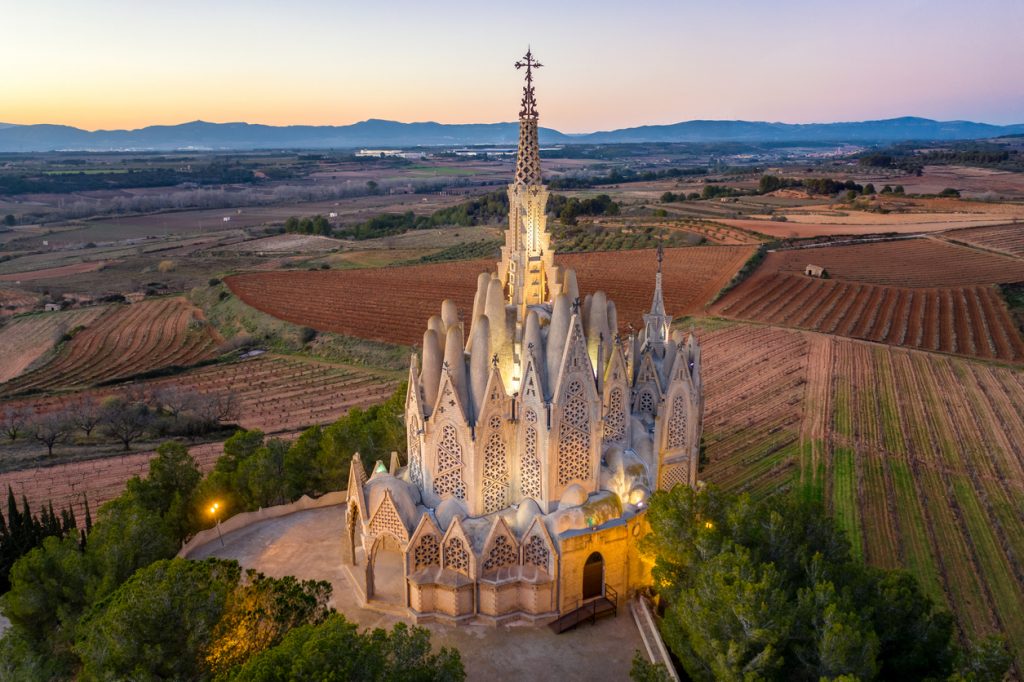 Santuari de la Mare de Déu de Montserrat a Montferri!💙 Una joia al costat de casa. Bona nit!