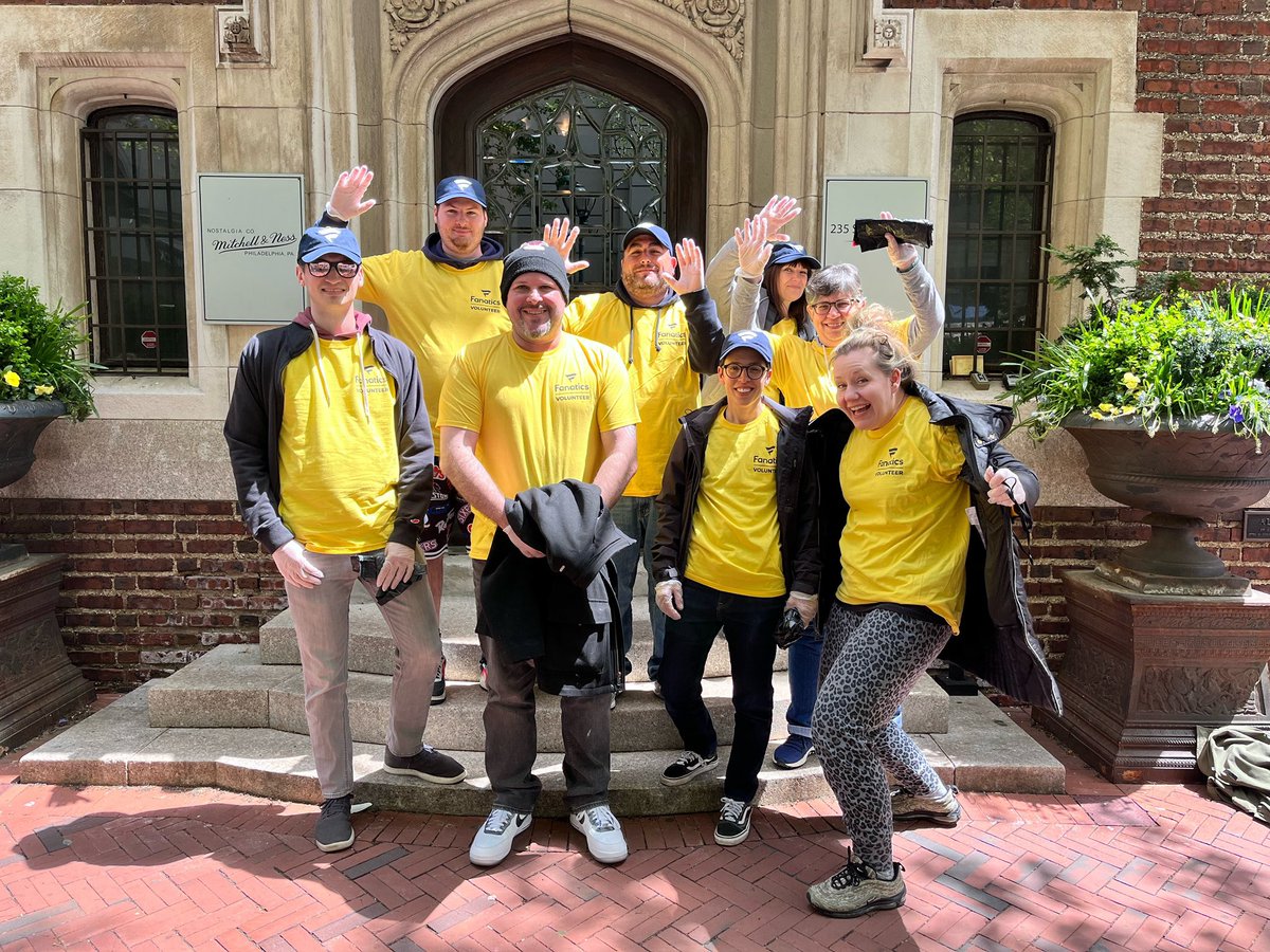 Fanatics's tweet photo. Shout out to our @mitchell_ness teammates volunteering through Philadelphia today https://t.co/RiB7vvVjzw