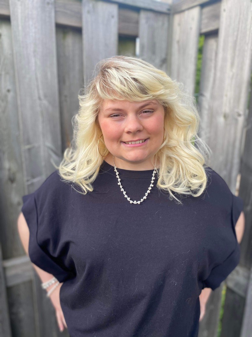 PrideFort's tweet photo. PERFORMER HIGHLIGHT: Selena Carlson is a very talented up and coming performer in Fort Erie.  She has entertained at numerous restaurants and sporting events.
We are thrilled to have her sing live for us at Sip, Shop &amp; Drag Sunday May 8, 2022 from 11am-6pm at 95 Jarvis St. https://t.co/piY8T5UmjO