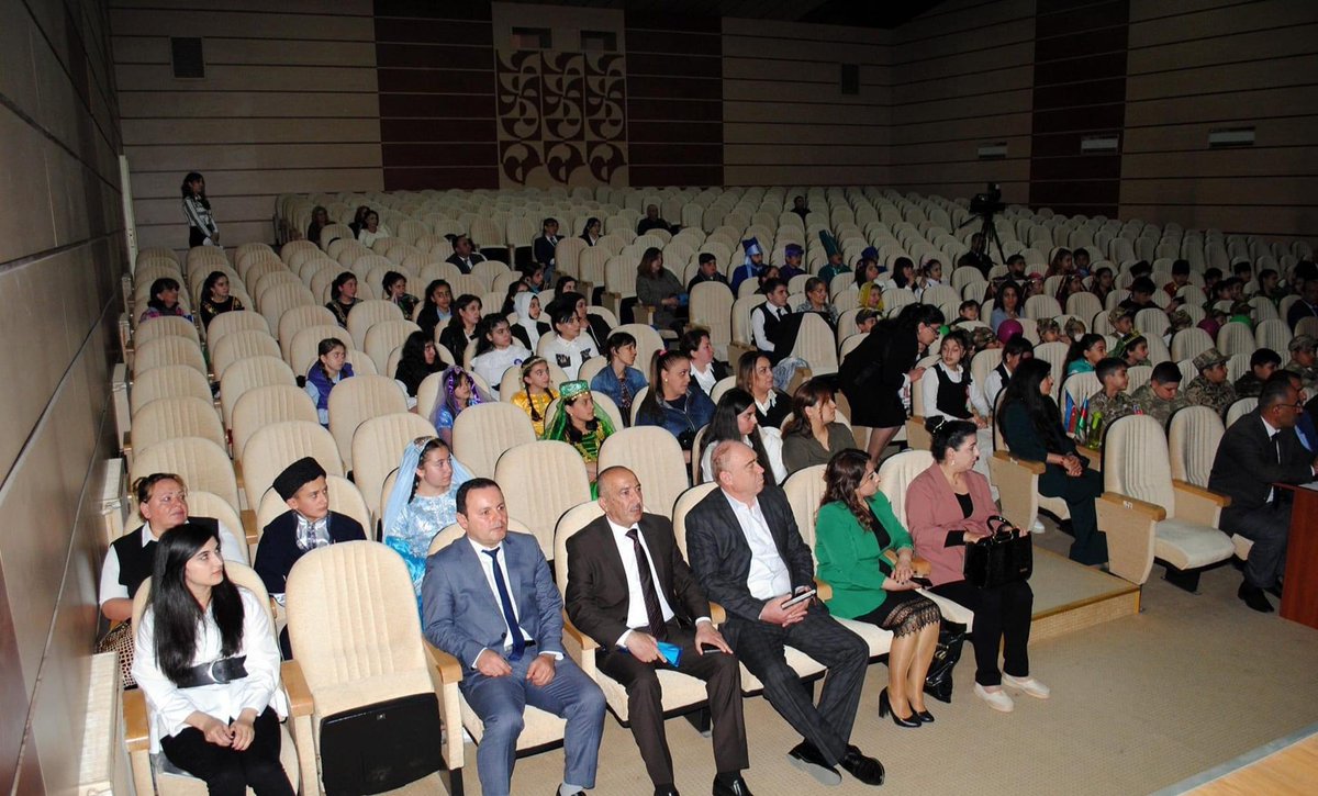 25 aprel 2022-ci il tarixində Azərbaycan Respublikası təhsil nazirinin müvafiq əmri ilə “Könlüm keçir Qarabağdan” adlı respublika incəsənət festival-müsabiqəsinin  zona mərhələsi keçirilmişdir.
#FestivalMüsabiqə  #Məktəb #Şagird