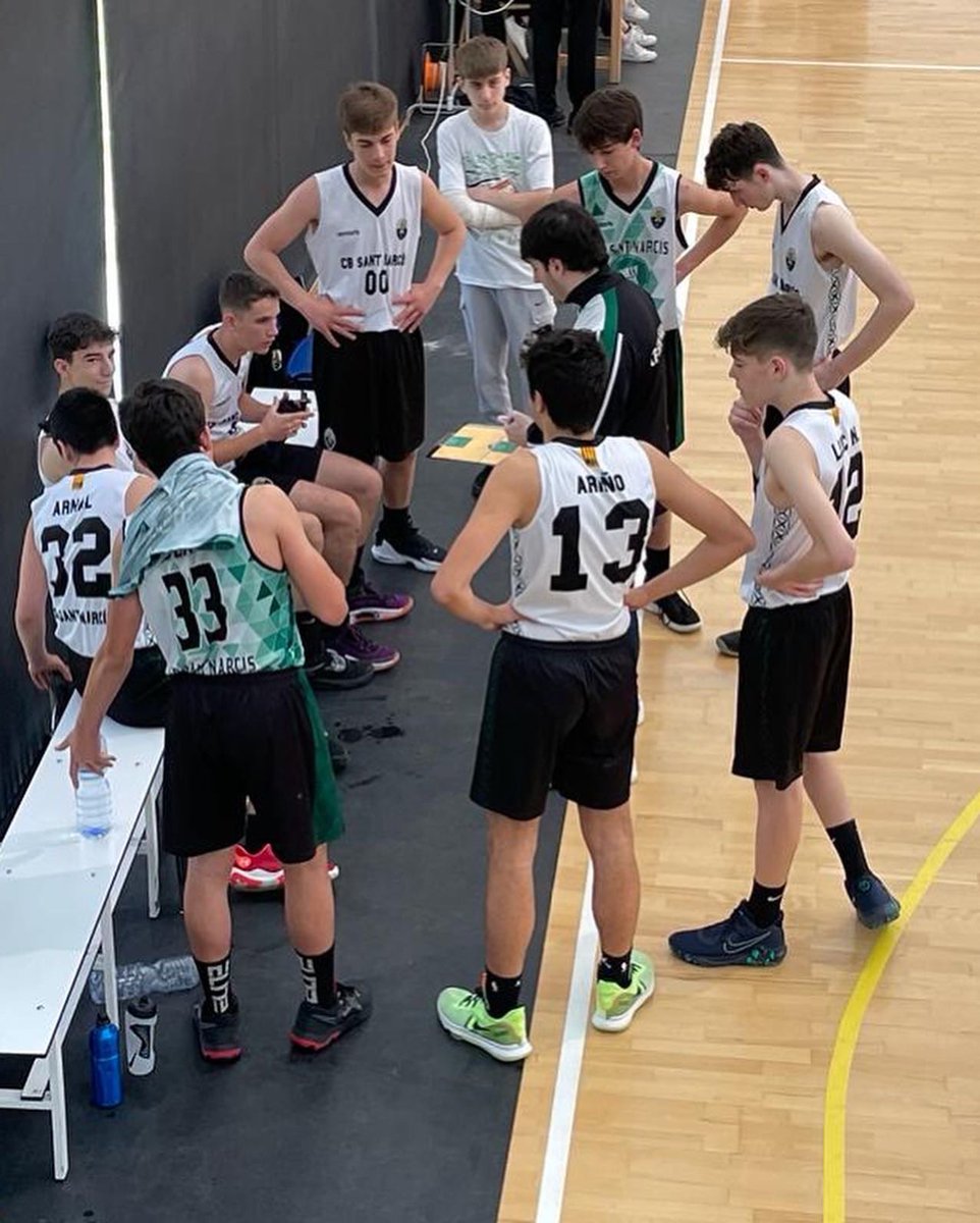 ‼️📢RESULTATS DEL CAP DE SETMANA DELS NOSTRES EQUIPS‼️🏀

U25 66-57 CB Quart
U18 43-41 CE Sant Nicolau 2
CB Olot 52-56 U16S
U14A 44-62 Bàsquet Vilafant
U14E 69-63 CE Caldes
U12 55-86 CB Salt

#SomVerds #PalauÉsUnFortí #CBSN