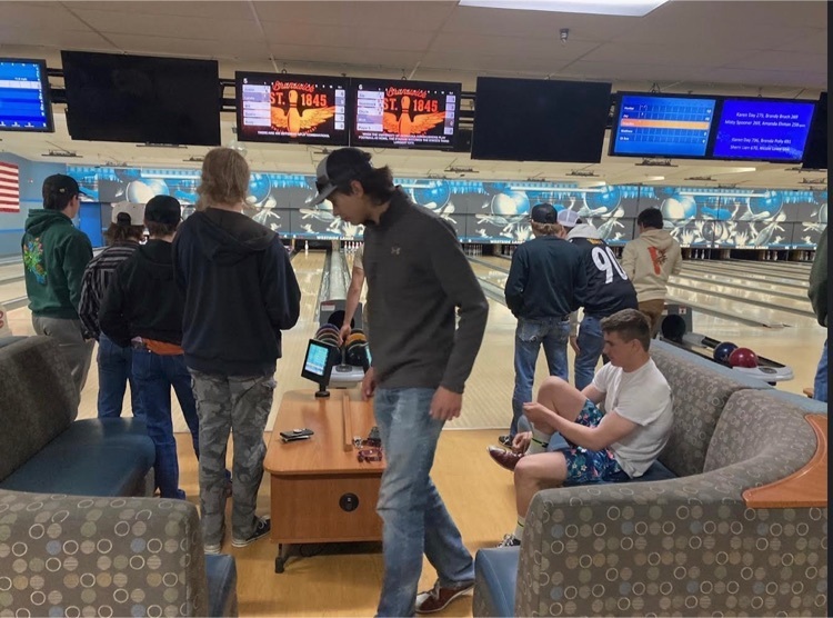 missionschools's tweet photo. The Seniors held their “skip day” today and made their way to Missoula for some fun with Mrs. Cable, Mr. Marchant, and Mrs. Keast.  We heard Mrs. Cable was won best bowler and story teller today.  Good times had by all. https://t.co/EtgrHgCHfl