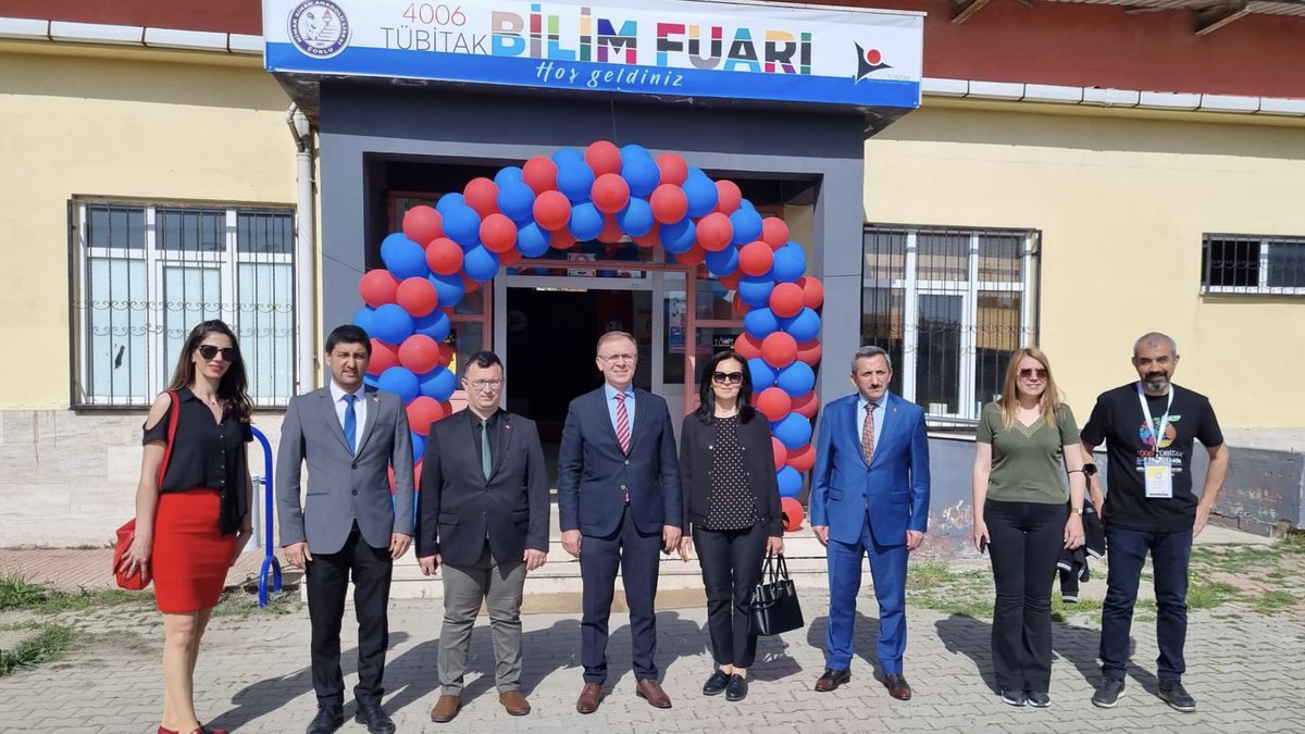 csarili's tweet photo. Çorlu Mimar Sinan Anadolu Lisesi’nde TÜBİTAK 4006 Bilim Fuarının Açılışını Yaptık.Emeği Geçen Bütün Öğrenci Ve Öğretmenlerimizi Kutluyorum.. https://t.co/4HQXxALcJc