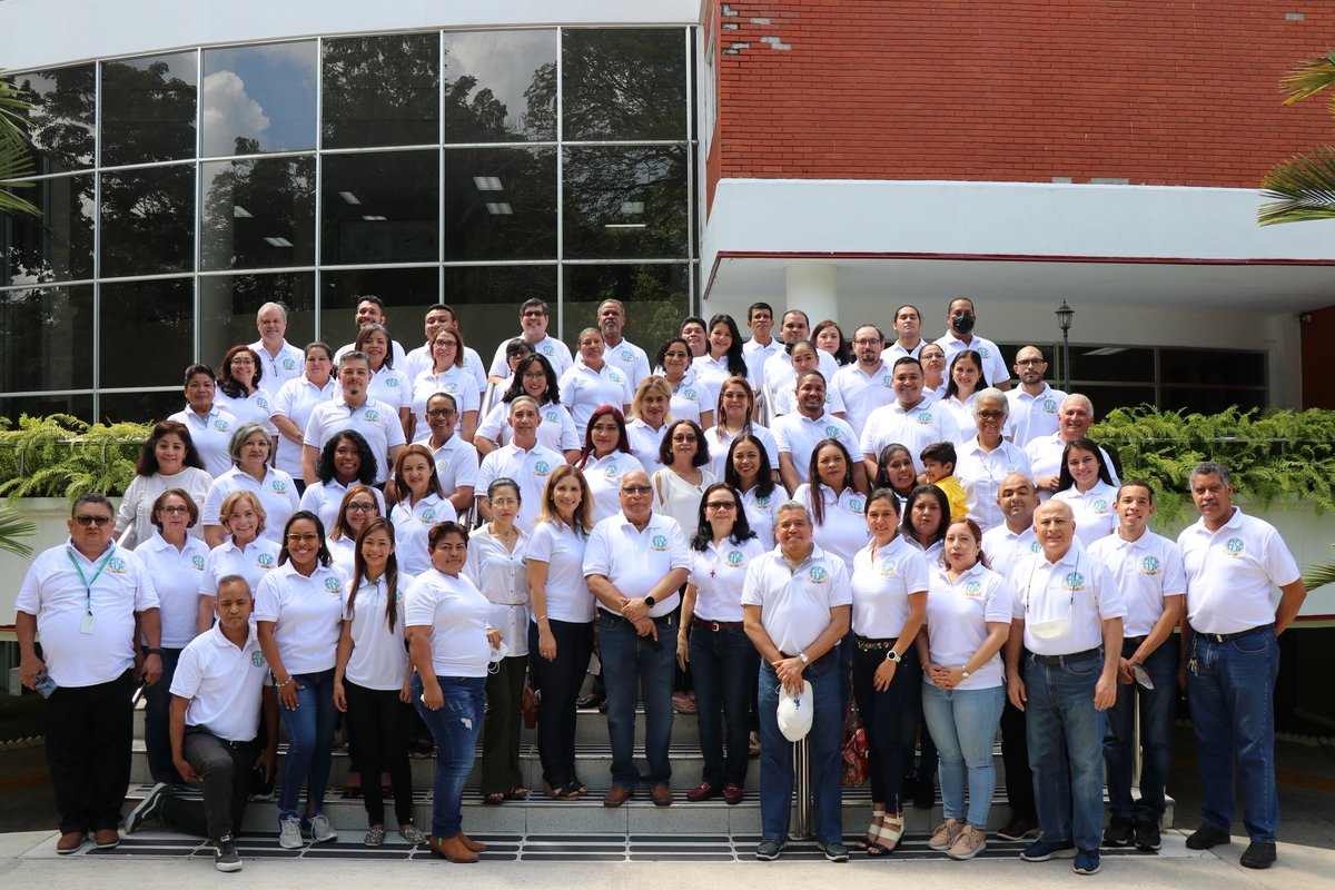utpfisc's tweet photo. Fotos en conmemoración de los 40 aniversarios de la Facultad de Ingeniería de Sistemas Computacionales, conformada con la mayoría tanto personal docente como administrativo.
@utppanama
#Aniversario40fisc #los40fisc #UTPfisc #UTP #Sistemas #FISC #Tecnológica #FISC22 #UTPFisc22 https://t.co/lzPwa6D2v6