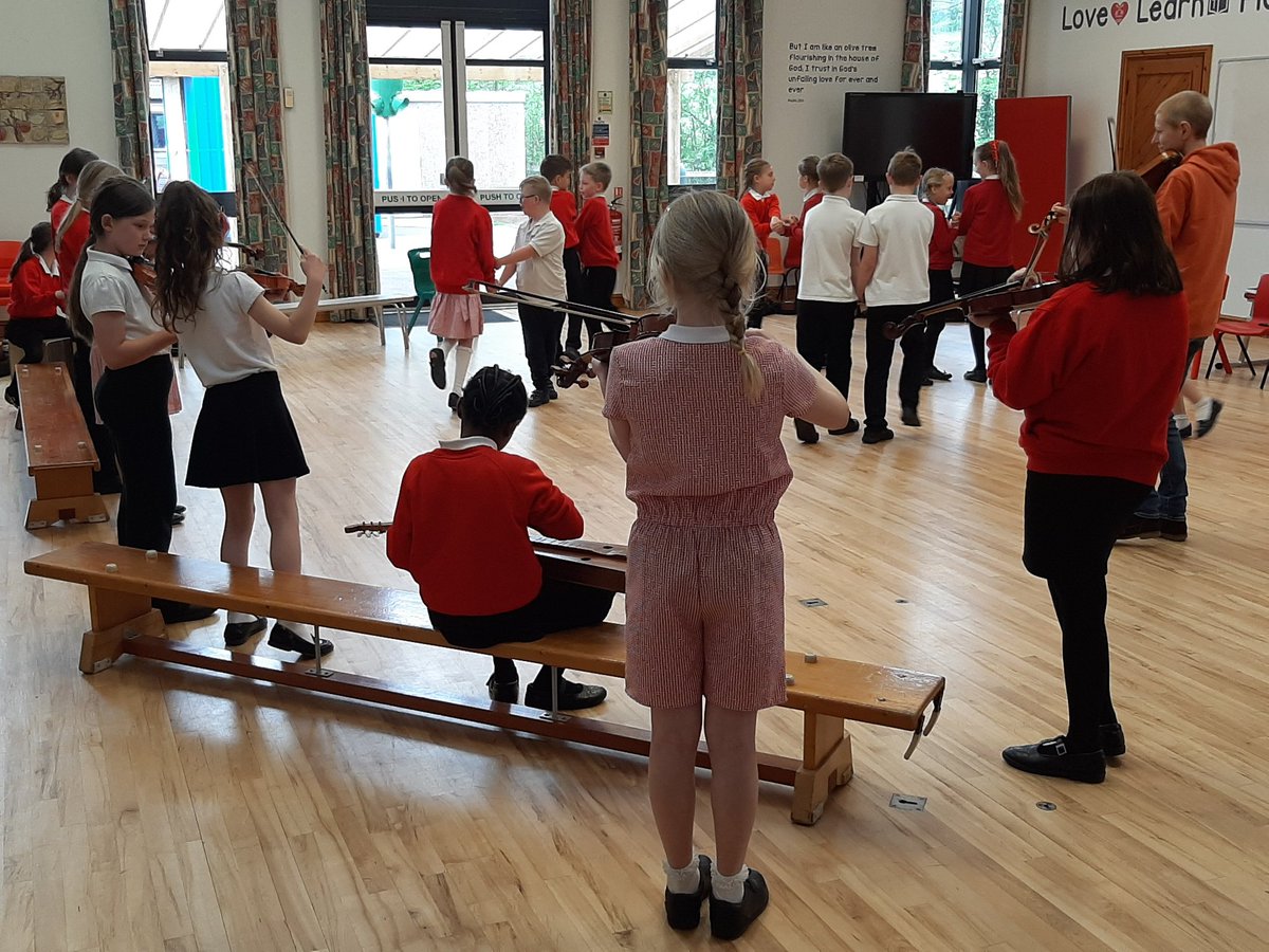 St Peter's First School tweet media