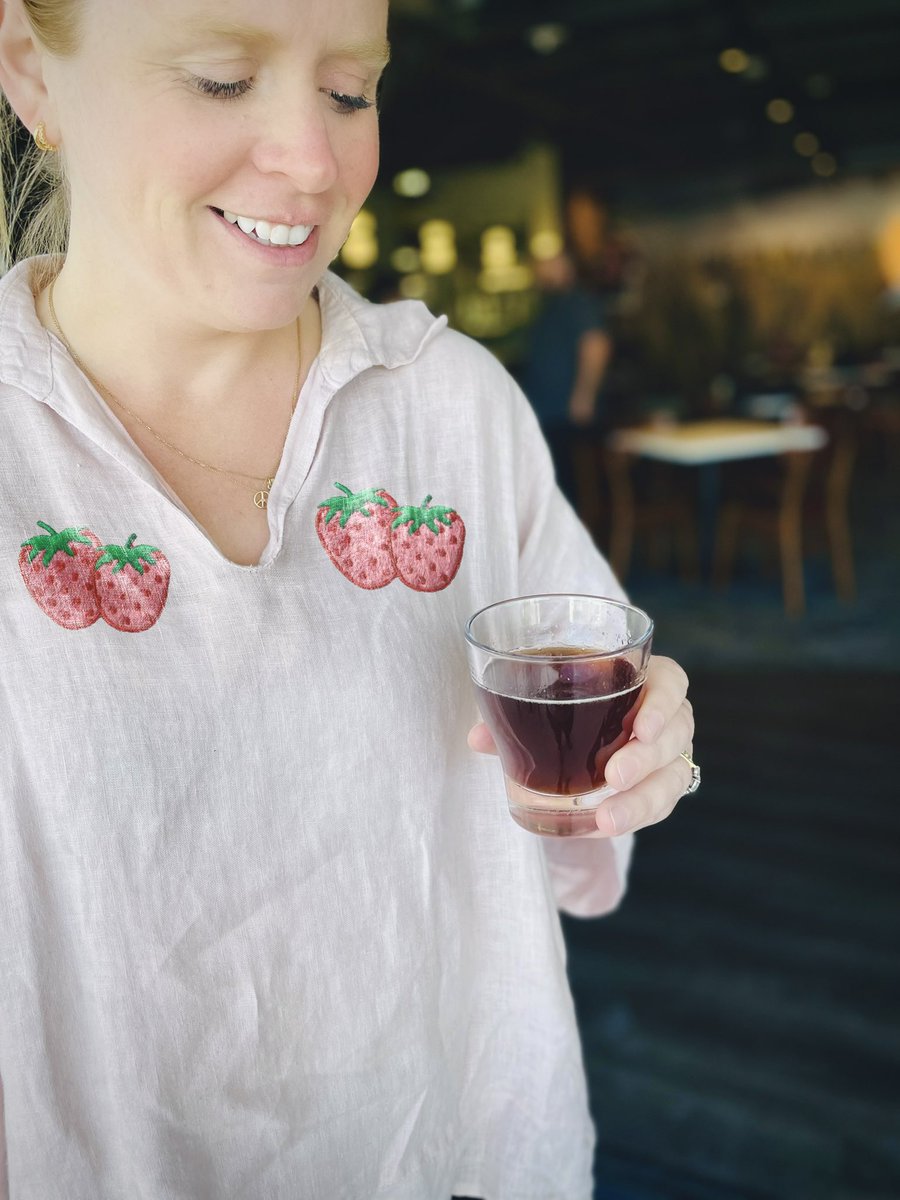 𝙽𝙴𝚆 𝚂𝙰𝙺𝙴 𝙲𝙾𝙲𝙺𝚃𝙰𝙸𝙻 🍓 Strawberry Balsamic Sake drops today! We blended a base of our Filtered Sake with fresh Louisiana Strawberries, amped up with Balsamic Vinegar and Pink Peppercorns for a sultry kick. Your new favorite Spring Cocktail 🥰