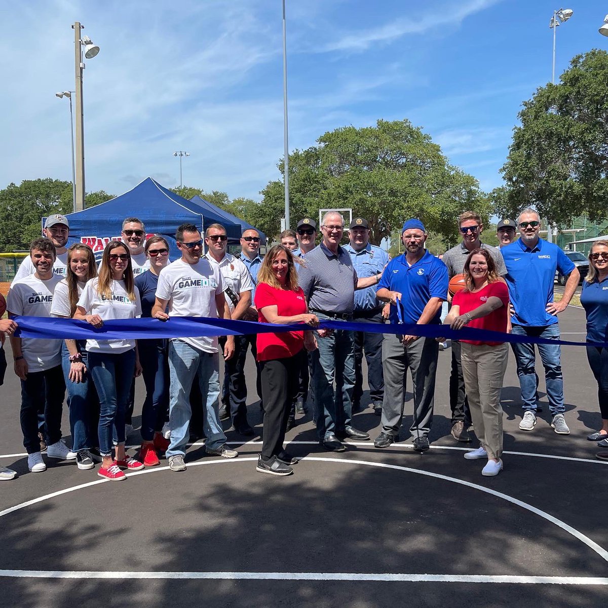 walk_ons's tweet photo. This morning, our @walk_ons Game On Foundation cut the ribbon on our 3rd refurbished basketball court. Thanks to MEC General Contractors, Play @MelbourneFL Parks, Recreation, &amp; Walk-On's Viera for making it happen.

And special thanks to @PlumleeJohn for coming to hang! #walkons https://t.co/4PjEI55HQ2