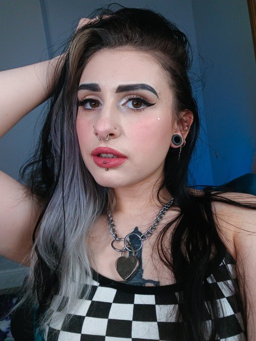 TW Pornstars Aestra Azure. Pictures and videos from Twitter. Page 9