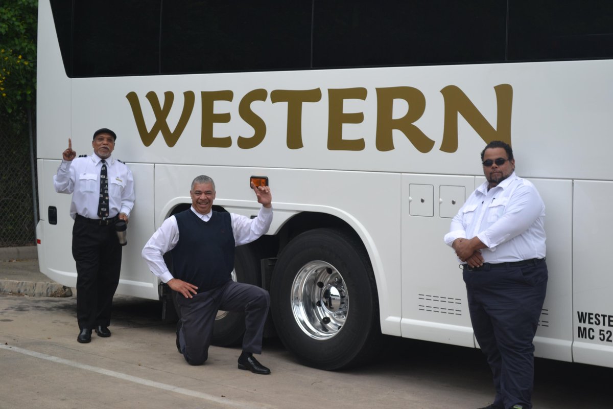 WesternMotorHTX's tweet photo. 🚌 #ThrowbackThursday! Shout out to our awesome operators! We might have started small, but we've had big adventures! #westernmotorcoach #motorcoachoperators https://t.co/n1rCC41Tly