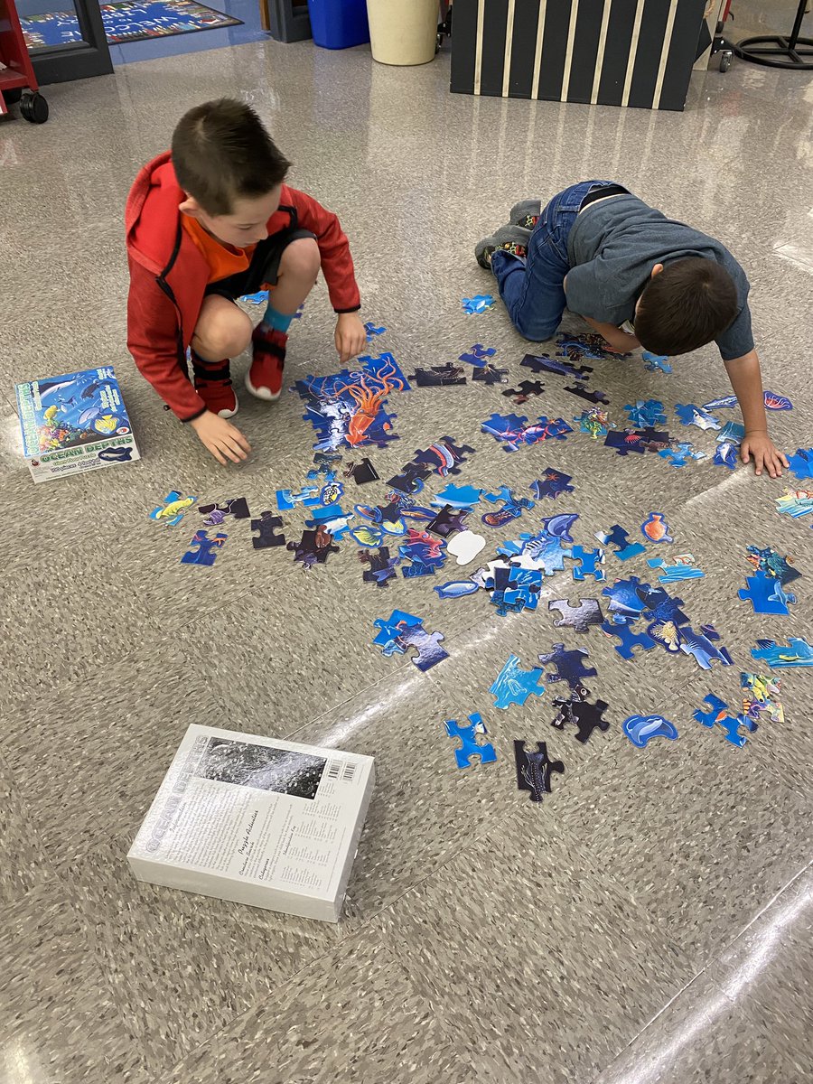 librarian9969's tweet photo. Adding more Investigation Stations and they are loving them. @Donald_ES #LISDLib #librarycenters #stemlibrarian #lisdculture https://t.co/pXYCNC22UY