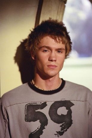 h0esbewildinnn's tweet photo. Chad Michael Murray in the 90s.
That’s it, that’s the tweet. https://t.co/SnVnPQov1k
