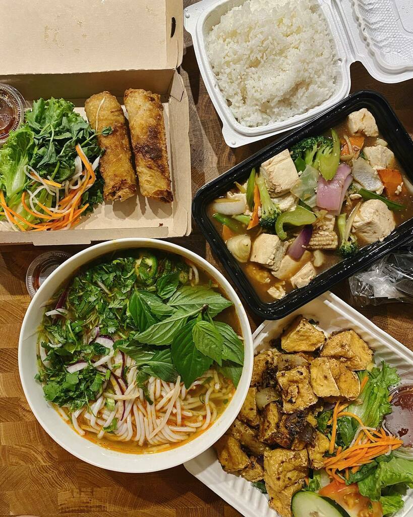 Remember WAP summer nights?? Let’s bring it back @namvietrestaurant!! We are overdue for a visit @bittnertaylor <a href="/emilyngau/">Emily Ngau</a> now that we aren’t in the neighborhood anymore 😭 // veggie spring rolls, bun Bo hue, spicy soft tofu and spicy salt and pepper tofu from Nam-Viet in Arl…