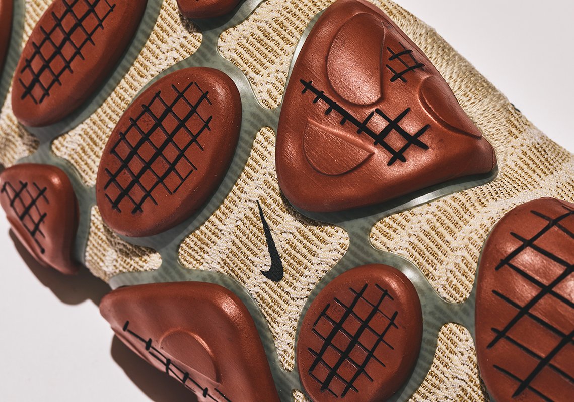 SneakerNews's tweet photo. Introducing the Nike ISPA Link, a completely glueless shoe https://t.co/lwZYMOe2dg