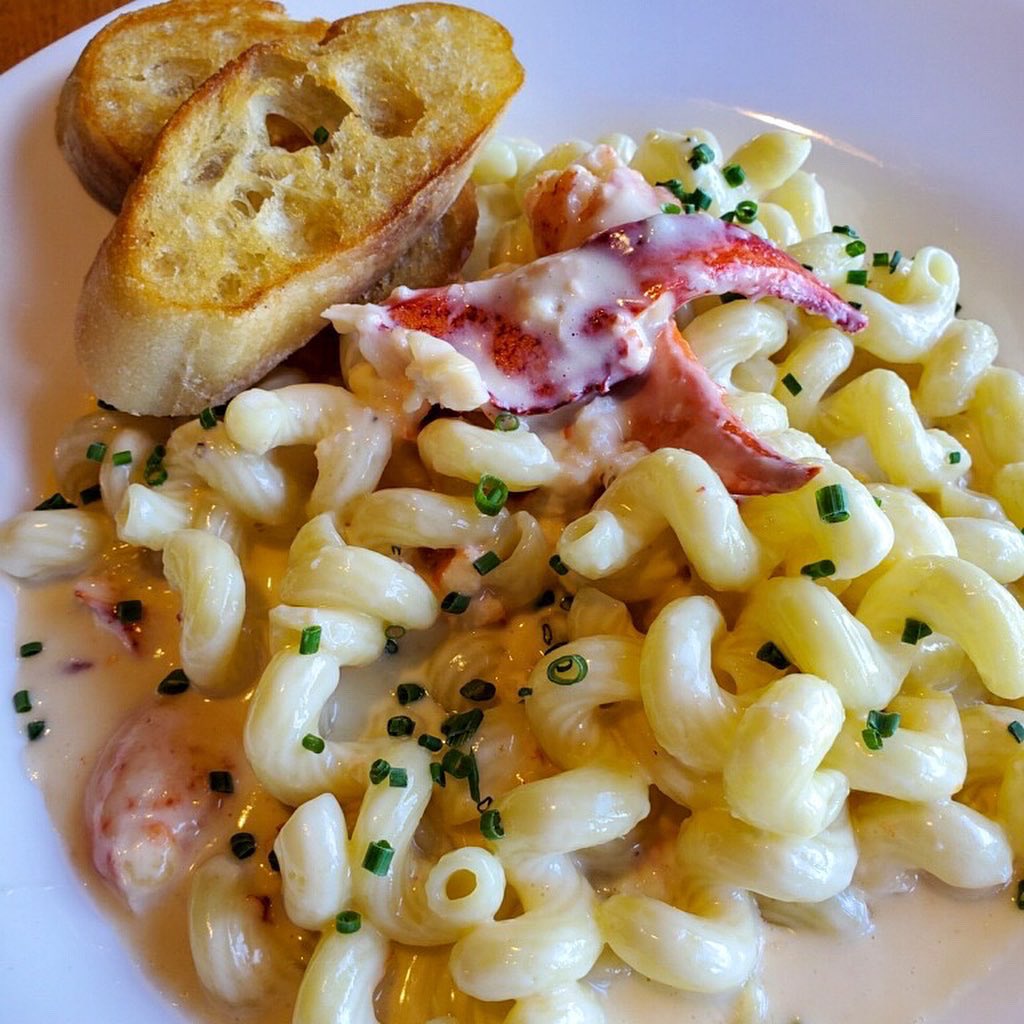 Danny’s Kitchen + Bar tweet media