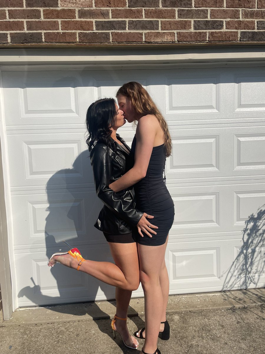 kayla kowalik tweet media