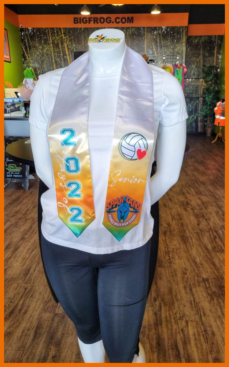 Looking for the perfect accessory for a #captaingown? Now that graduation season is already next month. We now have custom graduation stoles! Come customize your own design, this is a no brainer of a gift for your favorite graduate.
This will make a one-of-a-kind graduation gift