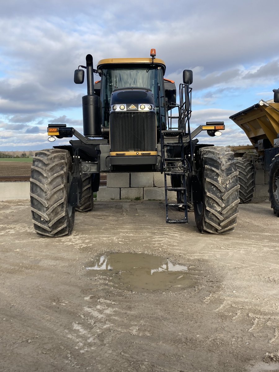 dave_van's tweet photo. ⁦@FS_PARTNERS⁩ Alliston was happy to take delivery of our new rogator with Amazone spreader mounted. Just in time, we’ve got lots of work for it. ⁦@Kuntzy⁩ ⁦@MarkSawden⁩ https://t.co/3vX1ulilnE