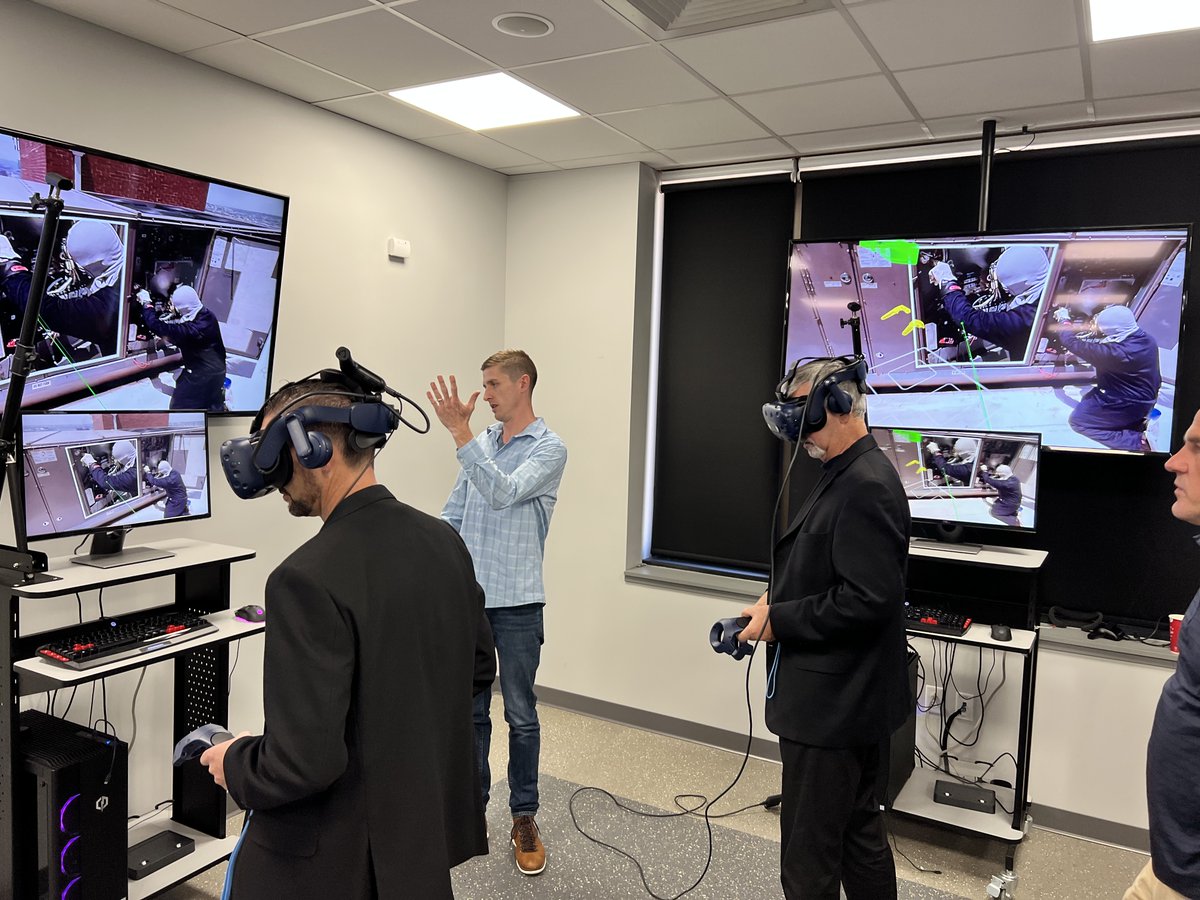 Todd and Greg enjoyed visiting IBEW Local 98 and got a chance to test out new VR software and equipment. #etATraining