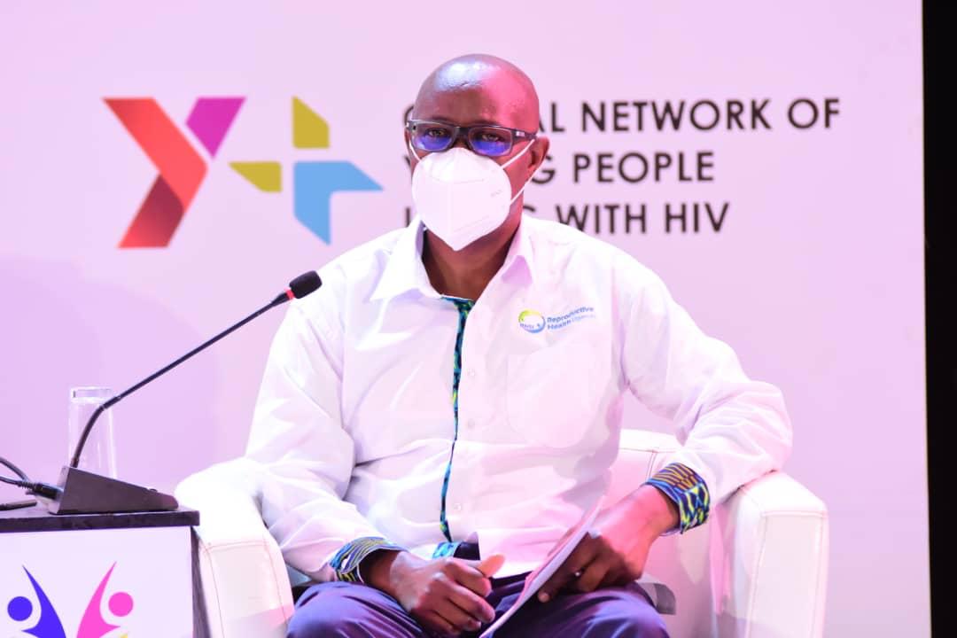 bakerjumba1's tweet photo. Despite their age they as well need space to breathe and think for themselves  #PassUsTheMic 
#YPlusSummit22 
@EGPAF_Africa 
@EGPAF @TASOUganda @MinofHealthUG @UNAIDS_UG @UNFPAUganda @unwomenuganda https://t.co/9R39tmAZ0C