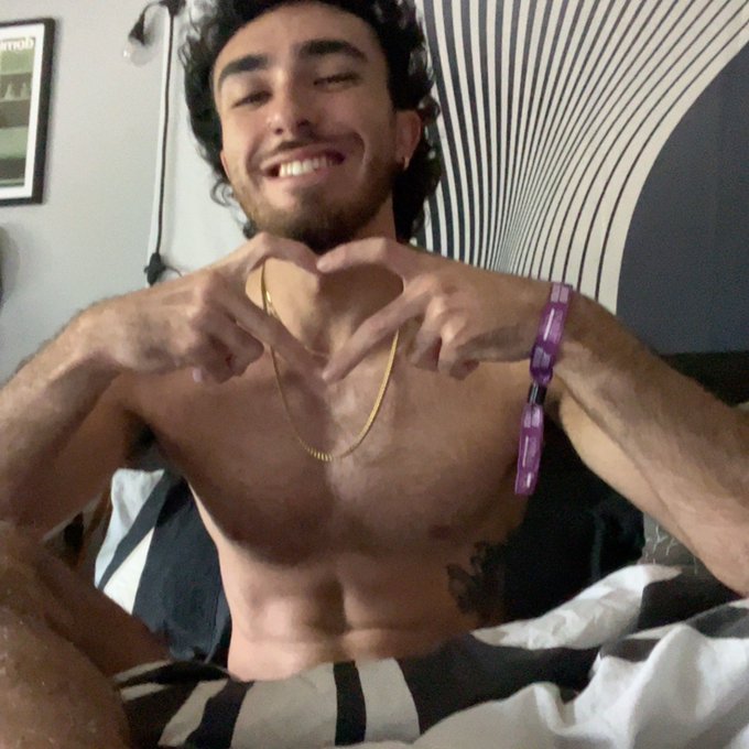 I love all the support from you guys 🫶 Keep up with me on my other social media below! 😄 Instagram 📸: