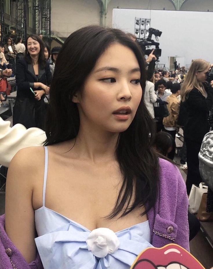 jennie kim is the prettiest girl